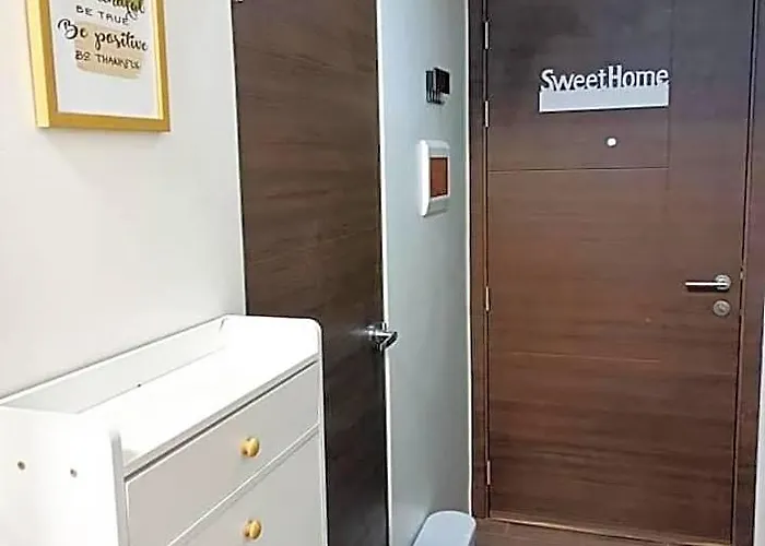 Fully Furnished 1 Bedroom With Balcony In Air Residences Makati Philippines Aparthotel